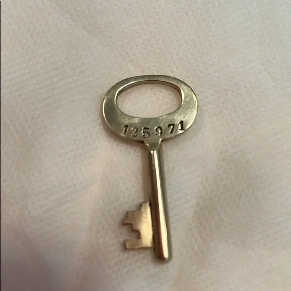 Louis Vuitton Vintage Gold tone Key #125971 - Picture 5 of 5